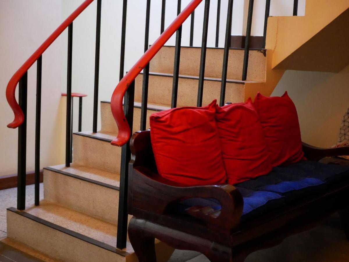 Bed Dee Time Hostel 曼谷 外观 照片